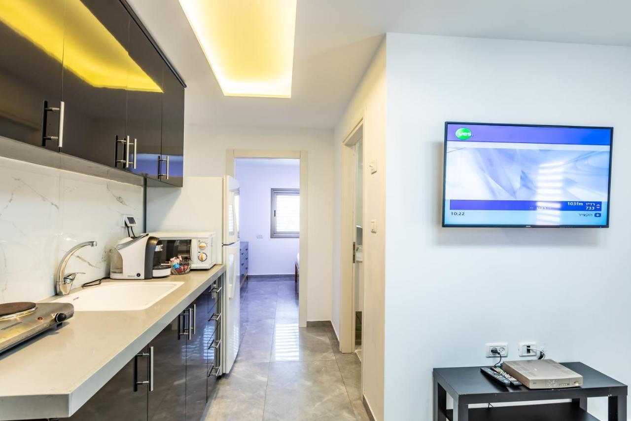 Apartment M Sea Suites - By The Tel Aviv