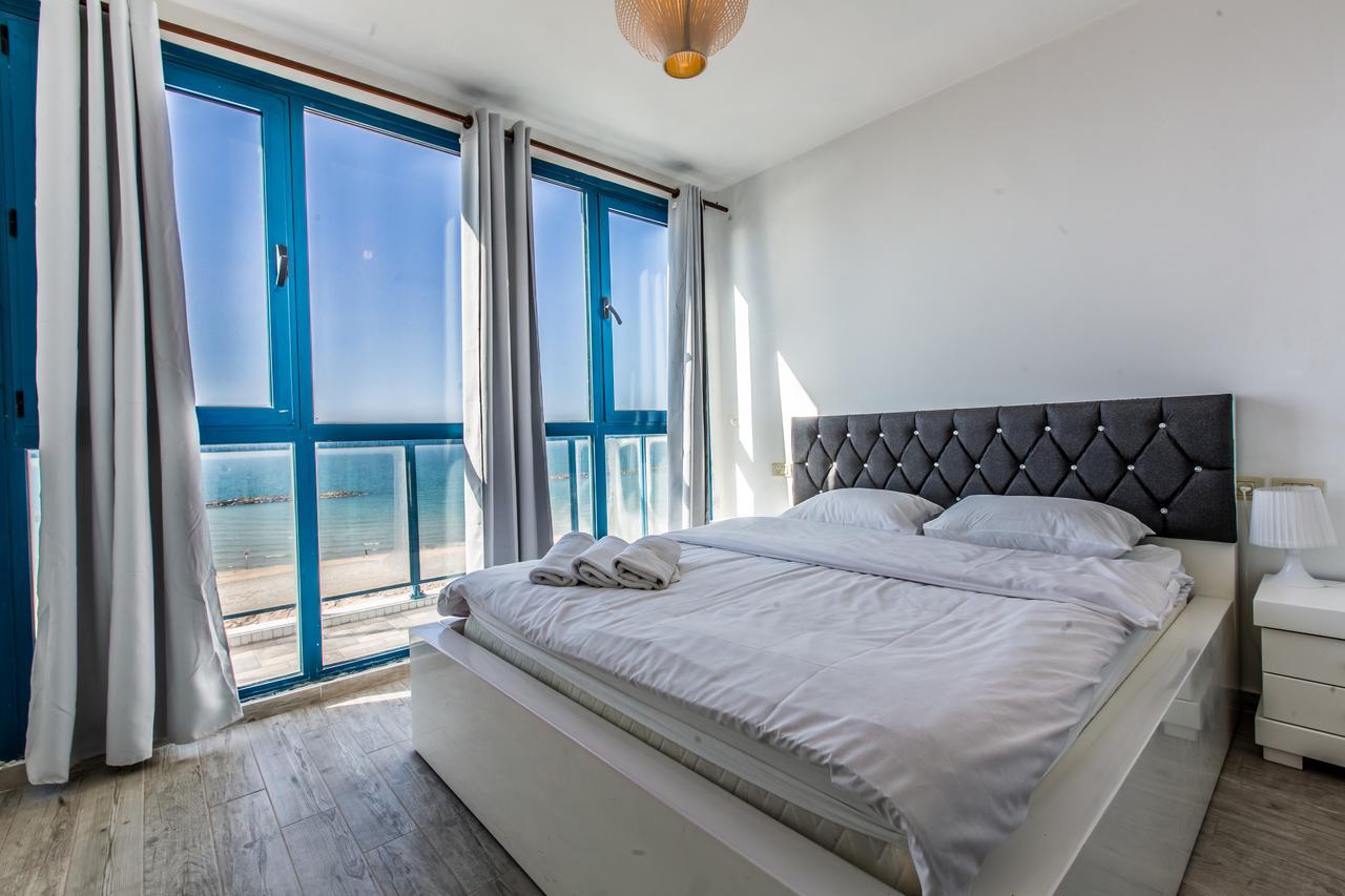 M Sea Suites - By The * Tel Aviv